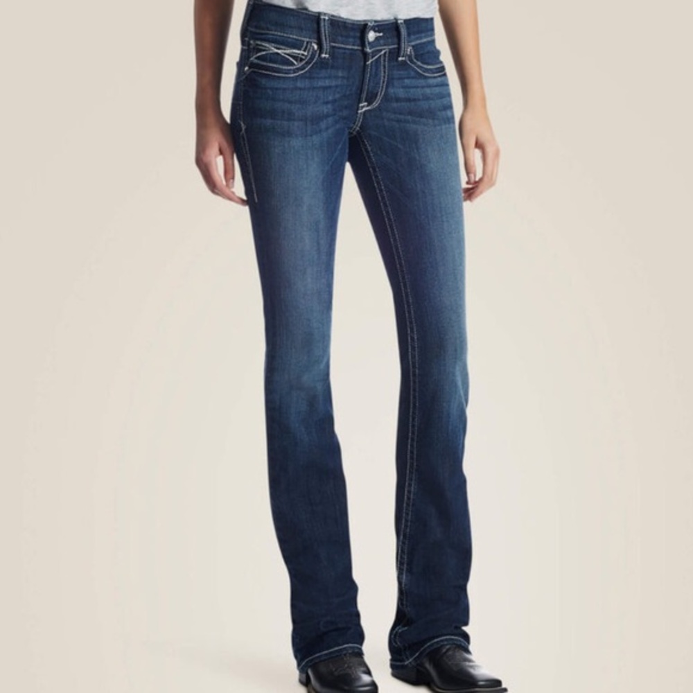 R.E.A.L. Low Rise Stretch Rosy Whipstitch Boot Cut Jean
in Lakeshore 31 Short
